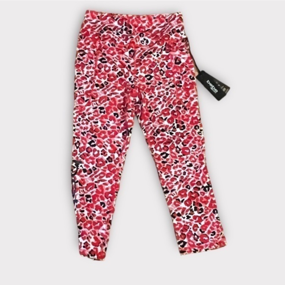New! Bebe Activewear Capri Cheetah Print Leggings with Pocket for Phone
